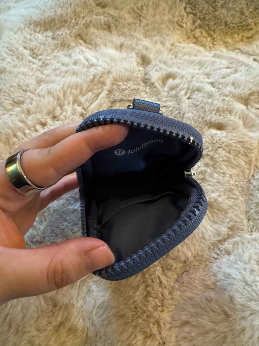NWOT Lululemon Clippable Nano Pouch - Picture 4 of 4